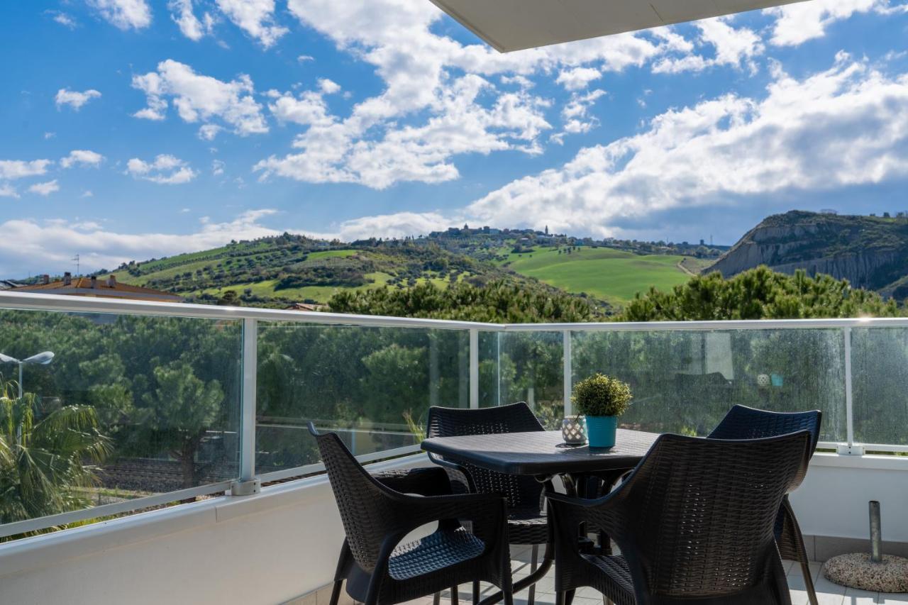 Aparthotel Residenze Roscioli Roseto Degli Abruzzi Exterior foto