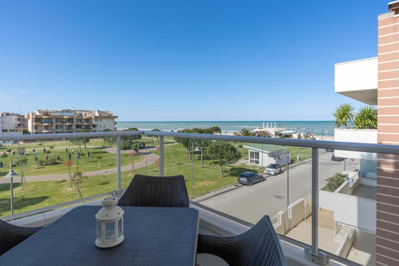 Aparthotel Residenze Roscioli Roseto Degli Abruzzi Exterior foto