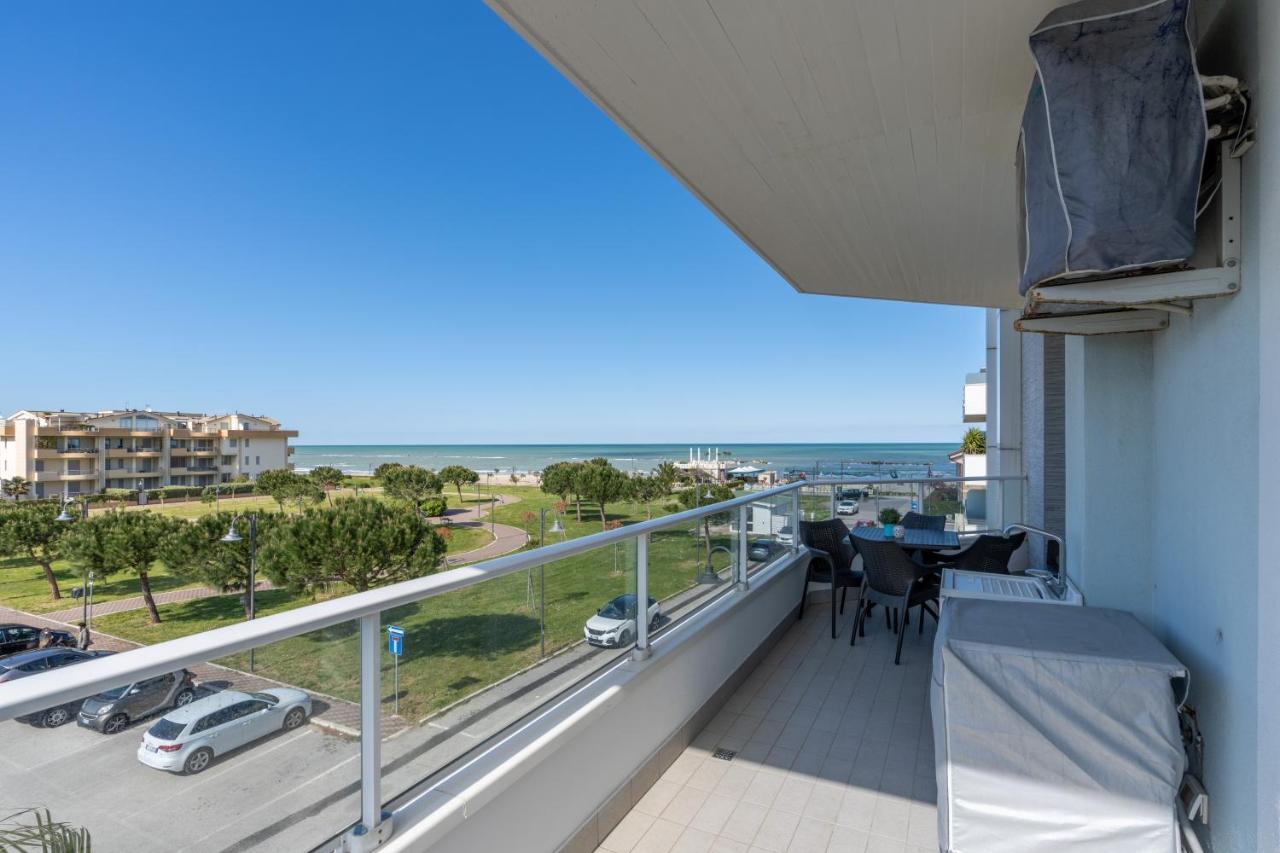 Aparthotel Residenze Roscioli Roseto Degli Abruzzi Exterior foto