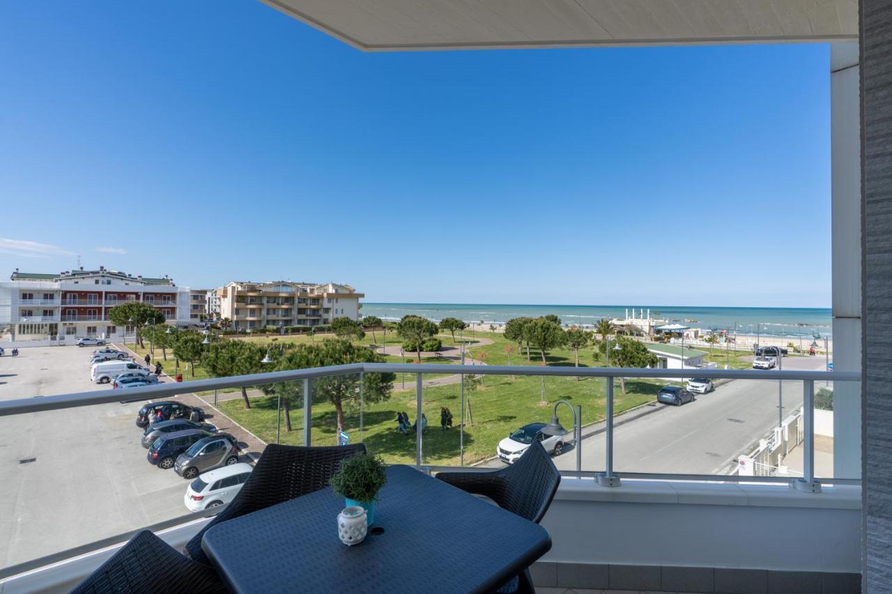 Aparthotel Residenze Roscioli Roseto Degli Abruzzi Exterior foto
