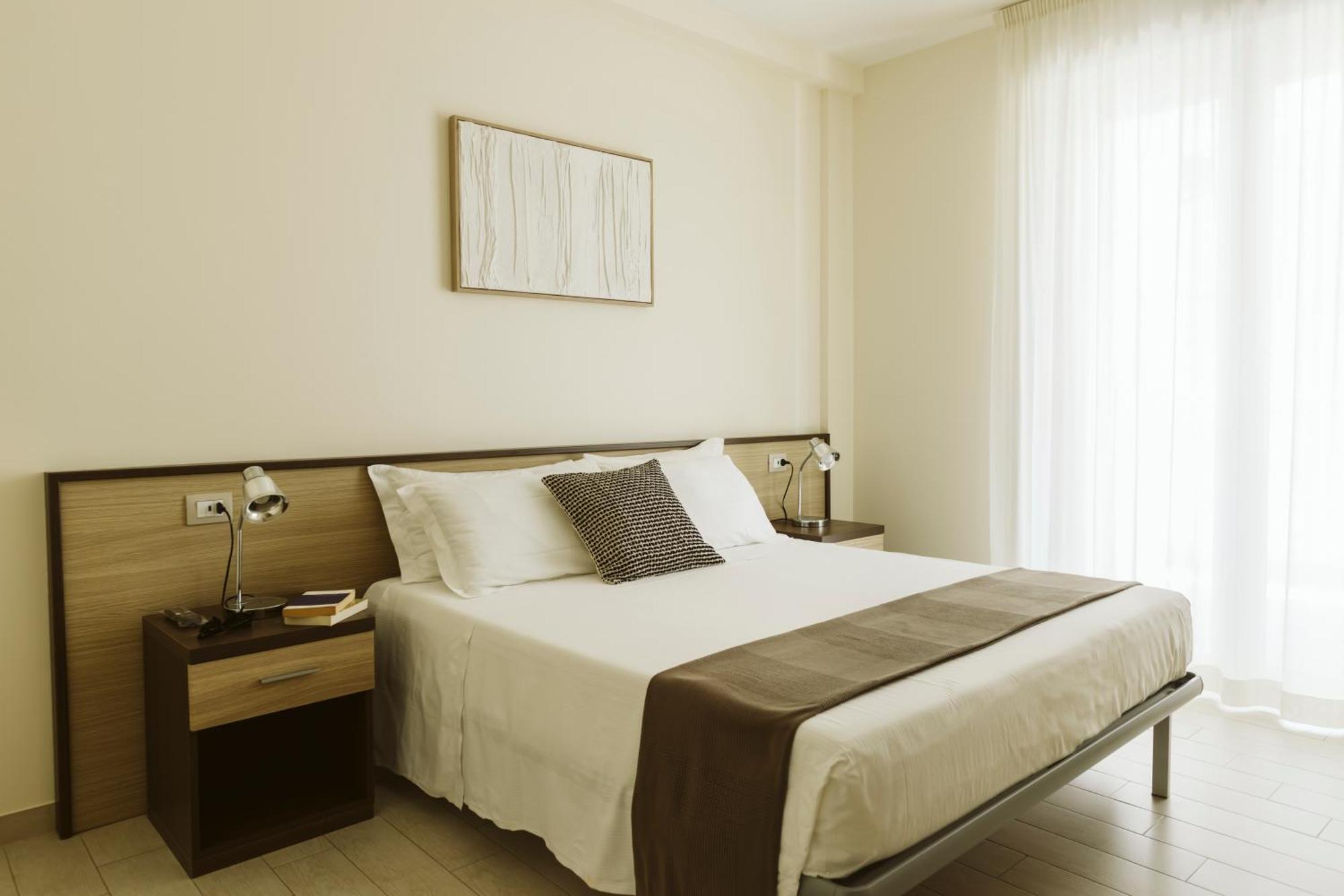 Aparthotel Residenze Roscioli Roseto Degli Abruzzi Exterior foto