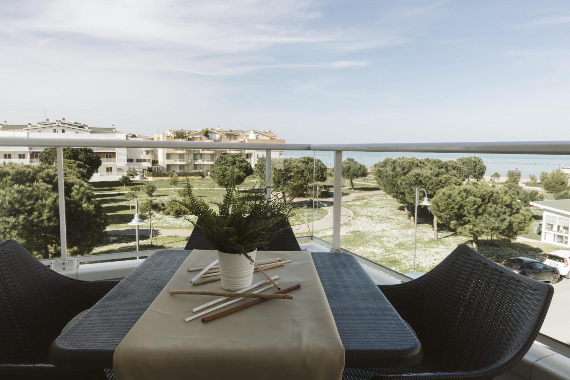 Aparthotel Residenze Roscioli Roseto Degli Abruzzi Exterior foto