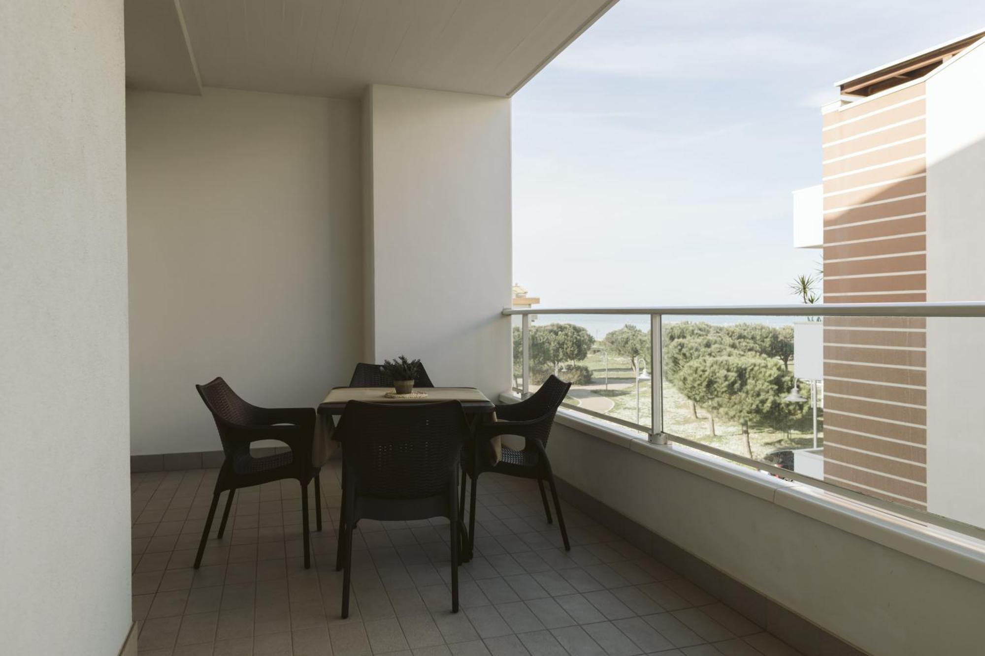 Aparthotel Residenze Roscioli Roseto Degli Abruzzi Exterior foto