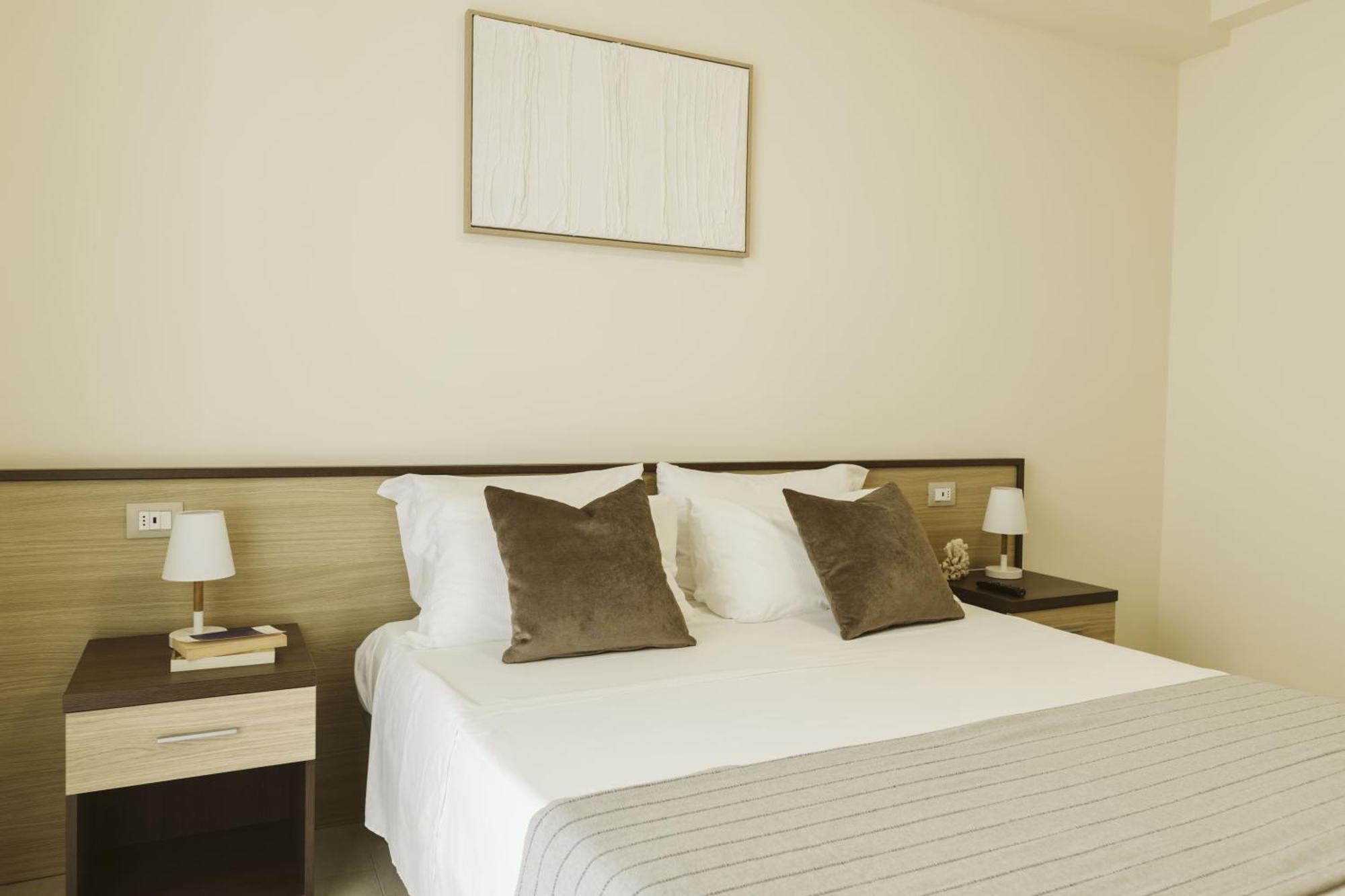 Aparthotel Residenze Roscioli Roseto Degli Abruzzi Exterior foto