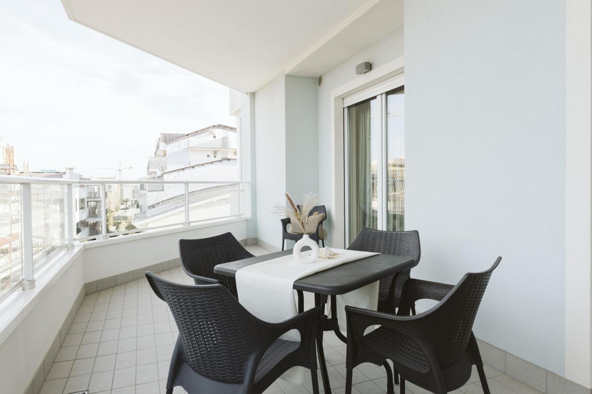Aparthotel Residenze Roscioli Roseto Degli Abruzzi Exterior foto