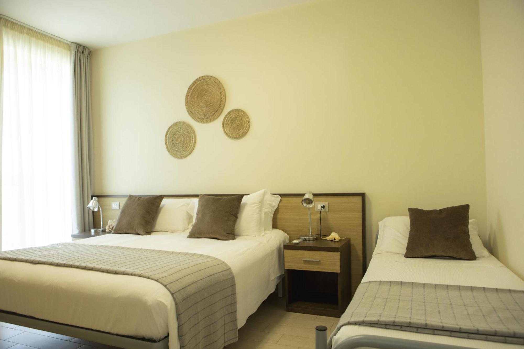 Aparthotel Residenze Roscioli Roseto Degli Abruzzi Exterior foto